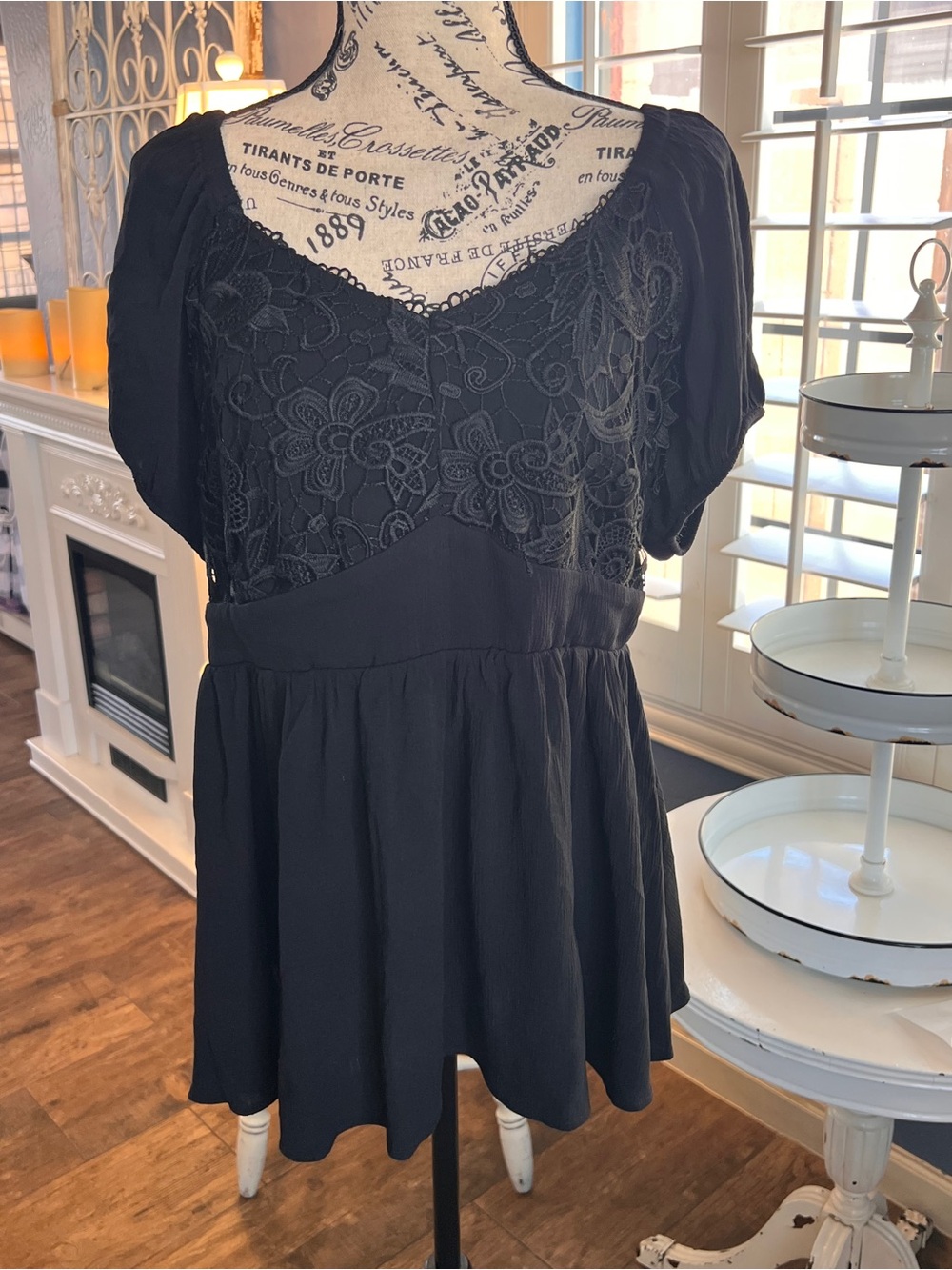 torrid Black crocheted Lace Yoke Flutter Sleeve blouse